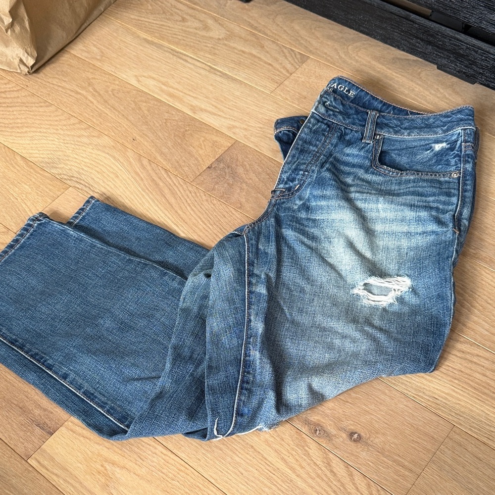 American Eagle Outfitters Distressed Blue Jeans